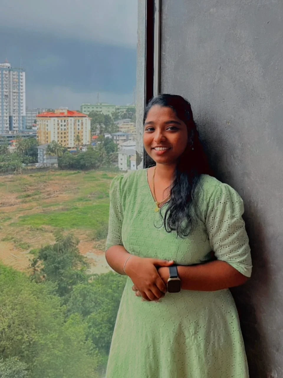 sijina stand on the wall digital marketer in alappuzha